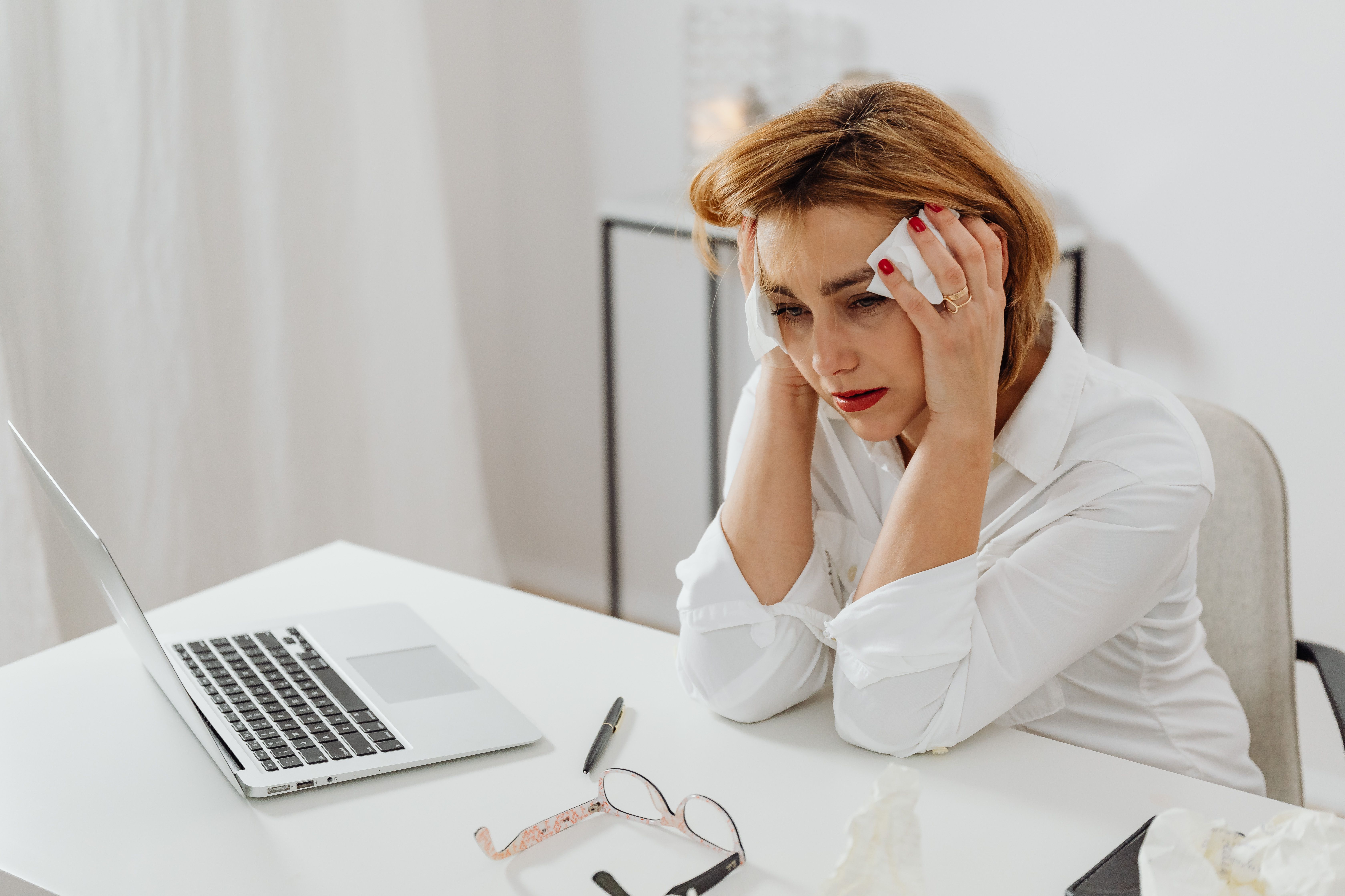 Burnout no Brasil: quais profissões e setores apresentam maior risco de esgotamento emocional em 2026?